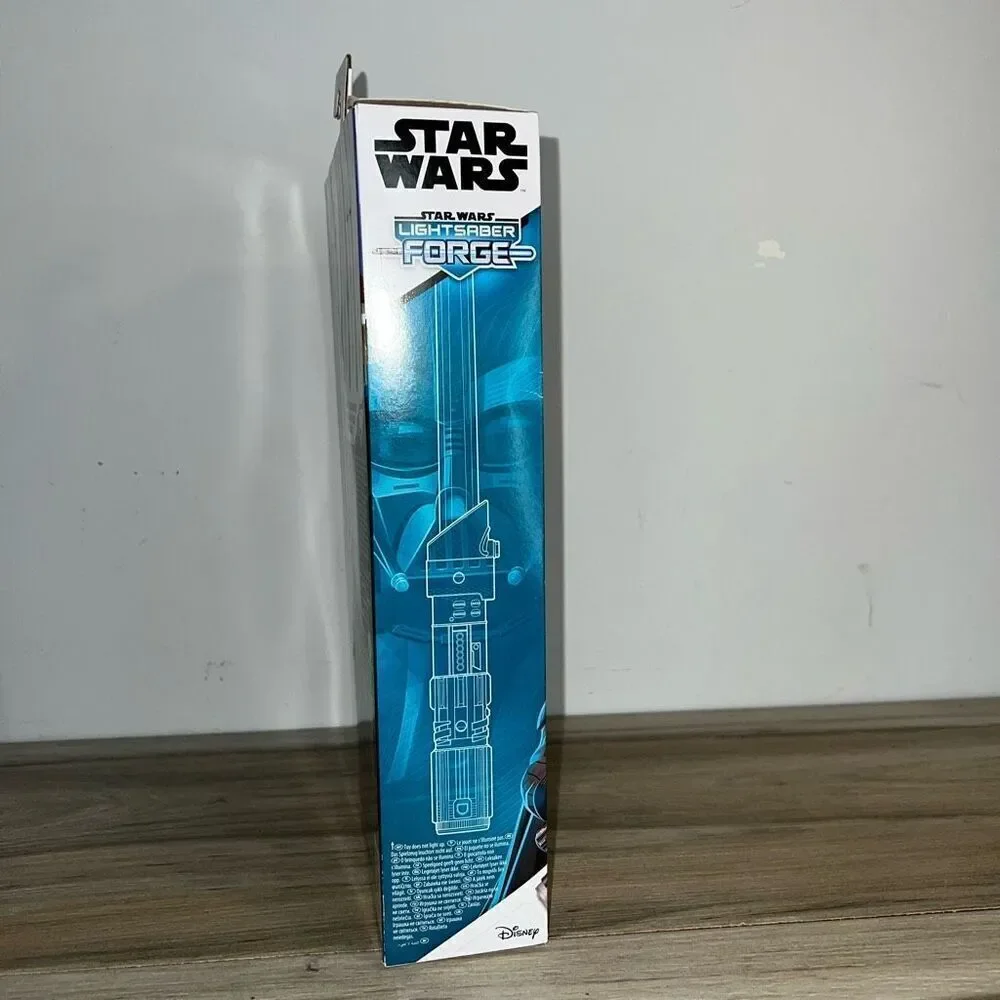 Star Wars Lightsaber Forge Darth Vader Extendable Red Lightsaber Roleplay Toy 4+ - Picture 4 of 7